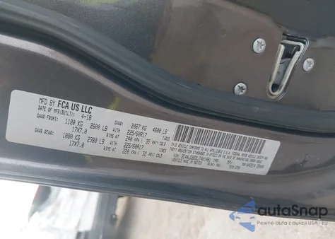 2018 Jeep Compass Latitude 4X4 z USA, uszkodzony, nr VIN 3C4NJDBB9JT401981